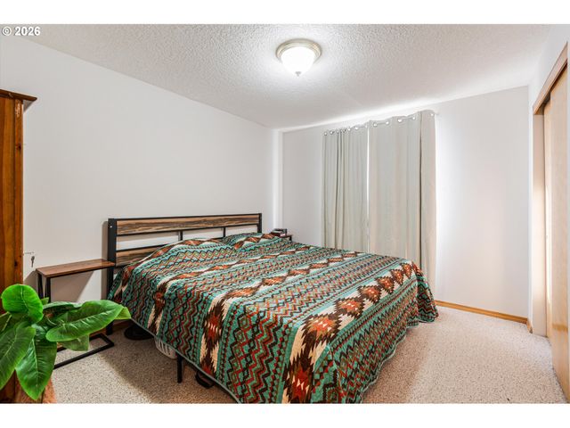 843 10TH Ct, Lafayette, OR 97127