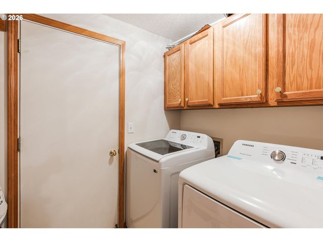 843 10TH Ct, Lafayette, OR 97127