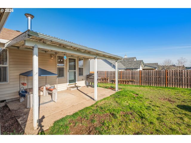 843 10TH Ct, Lafayette, OR 97127