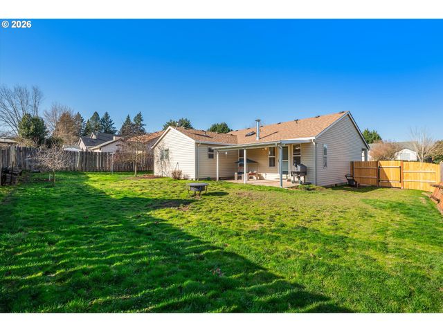 843 10TH Ct, Lafayette, OR 97127