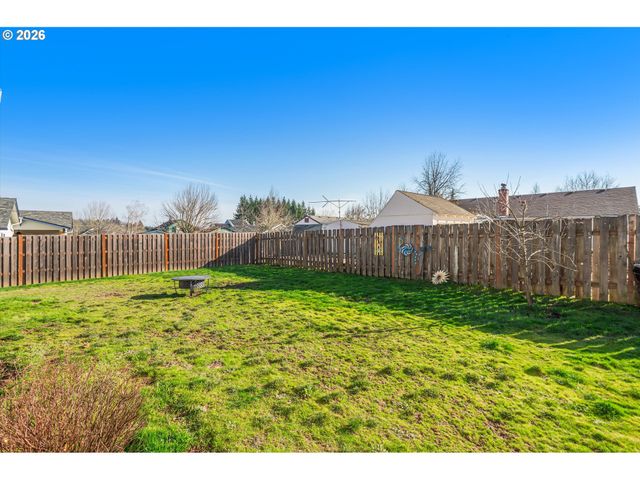 843 10TH Ct, Lafayette, OR 97127