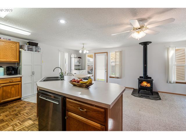 843 10TH Ct, Lafayette, OR 97127