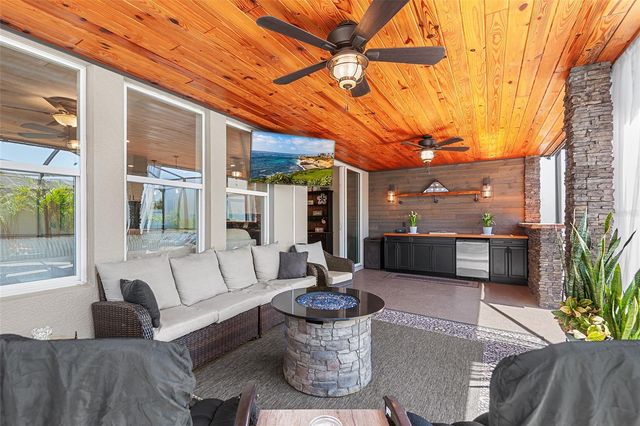 189 MAGNETA LOOP, Auburndale, FL 33823