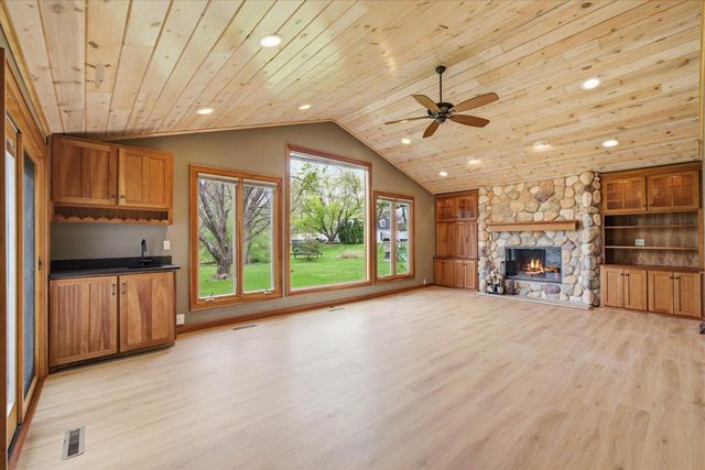 15270 Red Fox LANE, Elm Grove, WI 53122