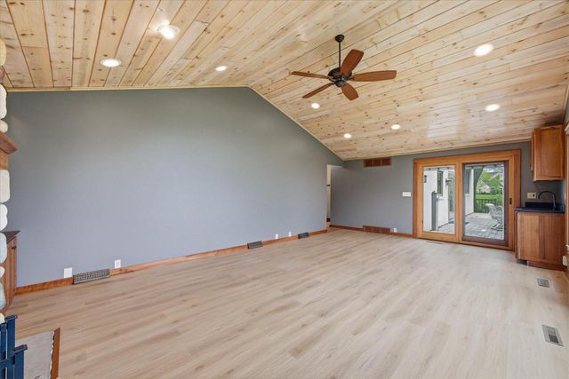 15270 Red Fox LANE, Elm Grove, WI 53122