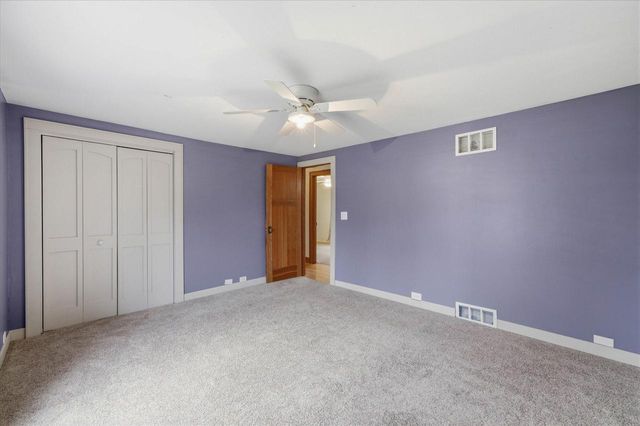 15270 Red Fox LANE, Elm Grove, WI 53122