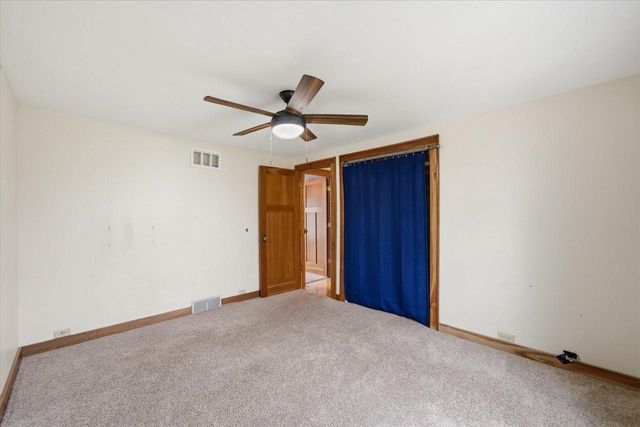 15270 Red Fox LANE, Elm Grove, WI 53122