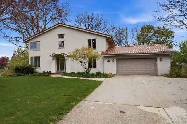 15270 Red Fox LANE, Elm Grove, WI 53122