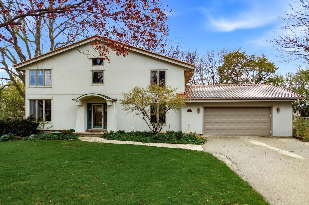 15270 Red Fox LANE, Elm Grove, WI 53122