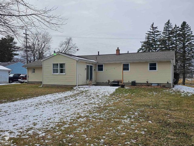 1270 N Chipman Street, Owosso, MI 48867