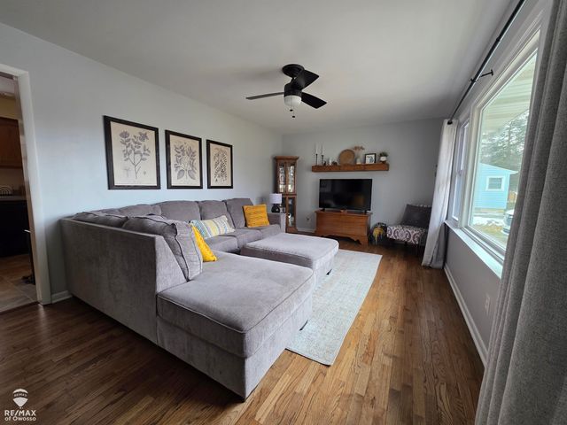 1270 N Chipman Street, Owosso, MI 48867