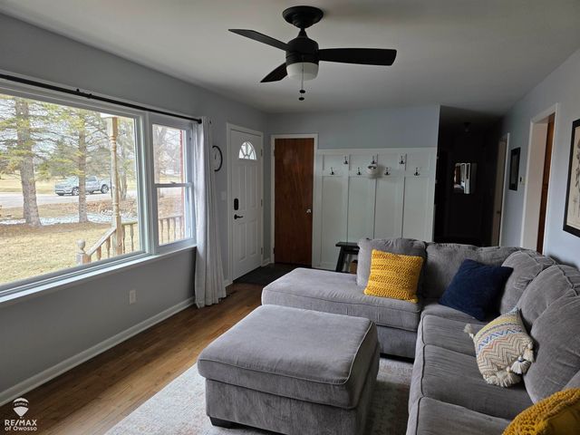 1270 N Chipman Street, Owosso, MI 48867