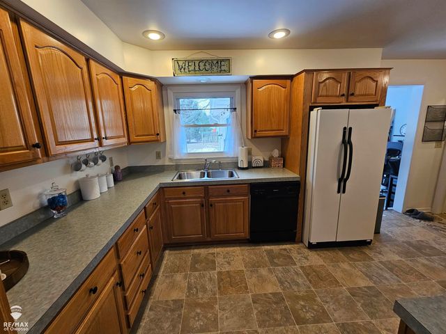 1270 N Chipman Street, Owosso, MI 48867