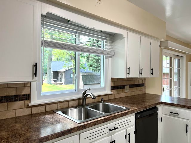3031 Country Club Drive, Muskegon, MI 49441