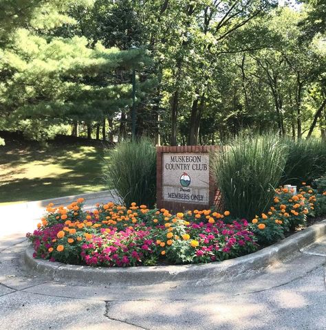 3031 Country Club Drive, Muskegon, MI 49441
