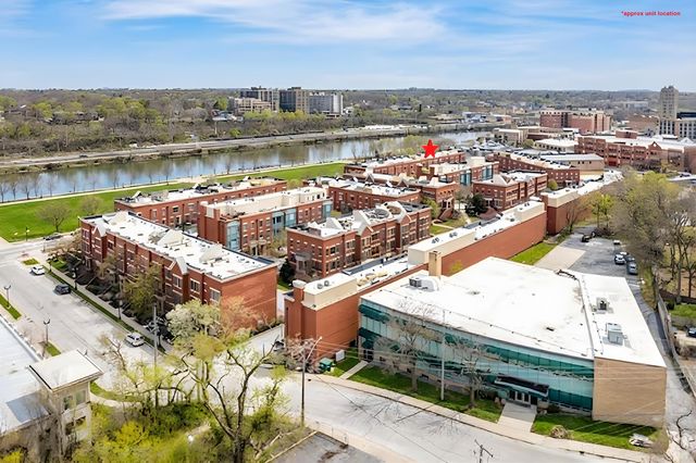 141 S Grove Avenue, Elgin, IL 60120