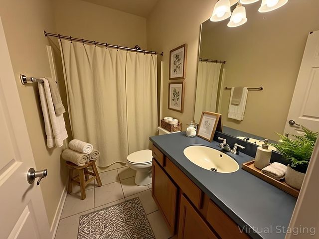 141 S Grove Avenue, Elgin, IL 60120