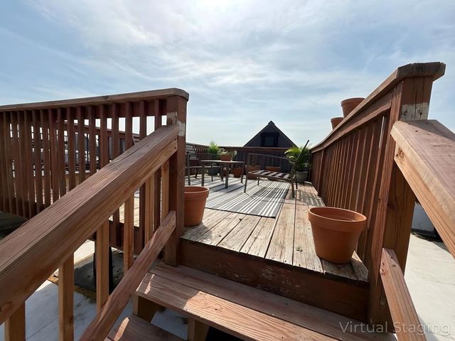 141 S Grove Avenue, Elgin, IL 60120