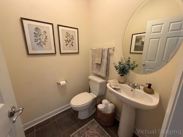 141 S Grove Avenue, Elgin, IL 60120