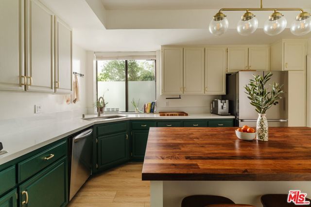 10336 Almayo Avenue 203, Los Angeles, CA 90064