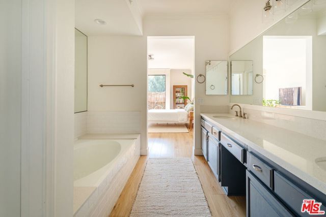 10336 Almayo Avenue 203, Los Angeles, CA 90064