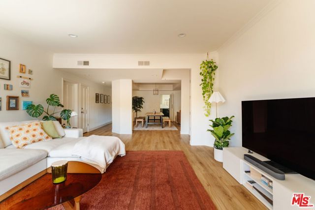 10336 Almayo Avenue 203, Los Angeles, CA 90064