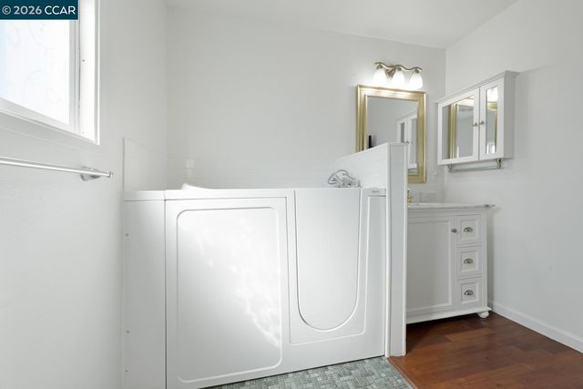 2159 Dalis Drive 106, Concord, CA 94520