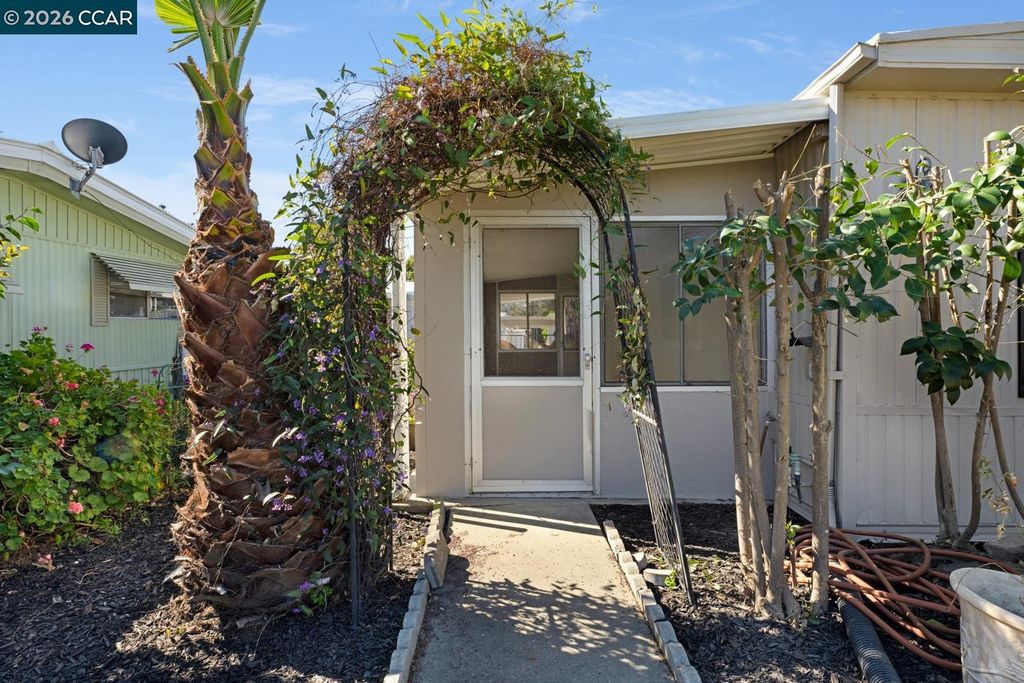 2159 Dalis Drive 106, Concord, CA 94520