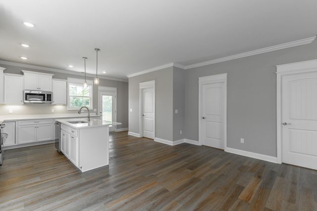 1037 Silverpine Drive, Chattanooga, TN 37421