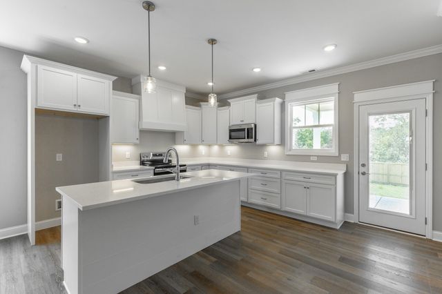 1037 Silverpine Drive, Chattanooga, TN 37421