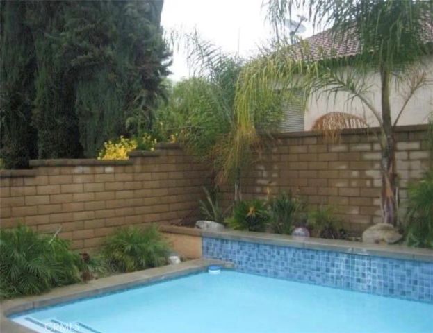 42 Rainbow Ridge, Phillips Ranch, CA 91766