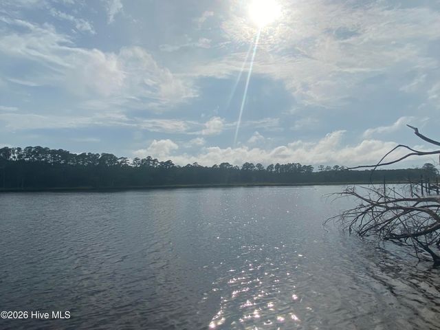 5316 Trade Winds Road, New Bern, NC 28560