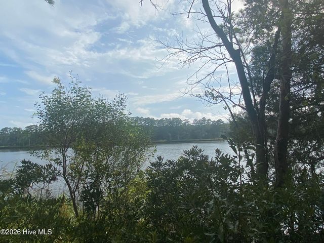 5316 Trade Winds Road, New Bern, NC 28560