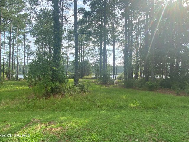 5316 Trade Winds Road, New Bern, NC 28560