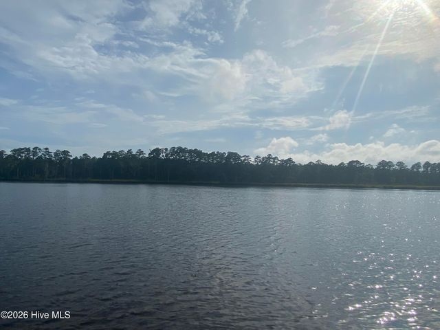 5316 Trade Winds Road, New Bern, NC 28560