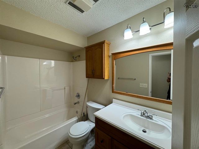 2953 STEARNS AVENUE, Wichita Falls, TX 76308