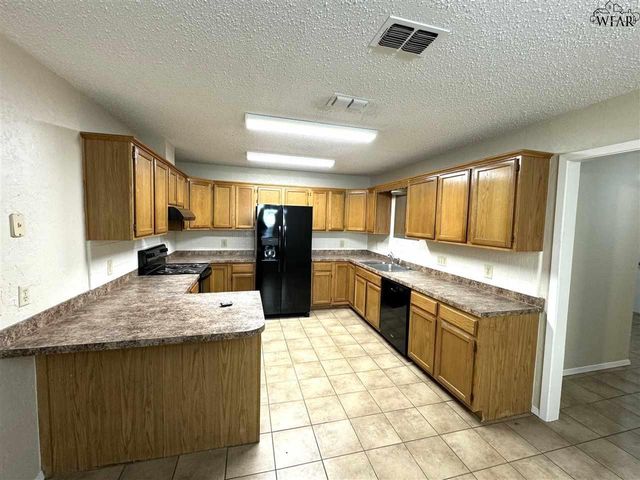 2953 STEARNS AVENUE, Wichita Falls, TX 76308