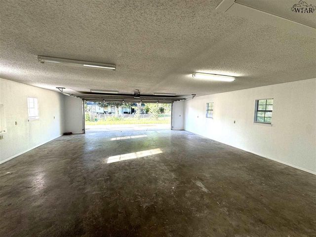 2953 STEARNS AVENUE, Wichita Falls, TX 76308