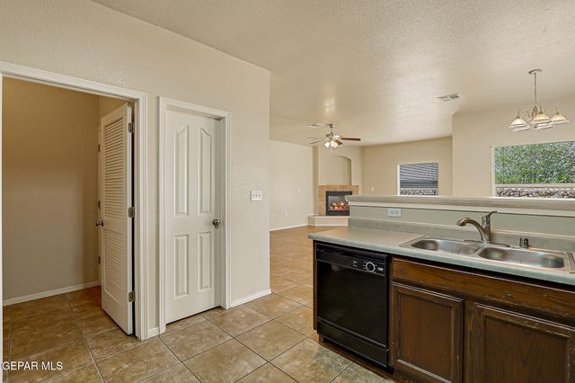 10429 Silvercloud Drive, El Paso, TX 79924