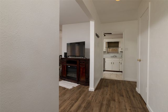 6228 Wheaton Drive, Fort Worth, TX 76133