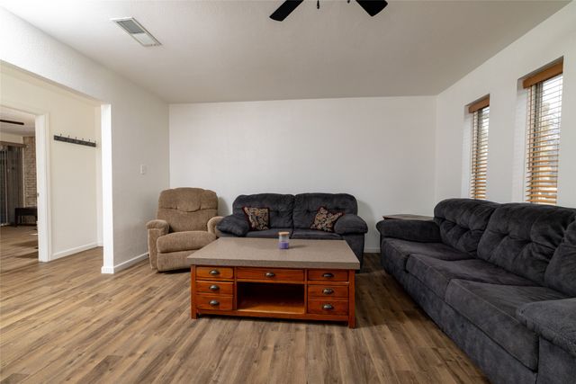 6228 Wheaton Drive, Fort Worth, TX 76133