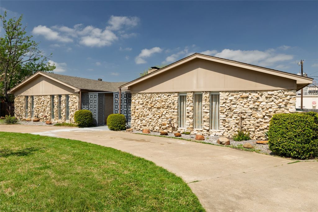 6228 Wheaton Drive, Fort Worth, TX 76133