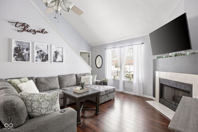 10864 Washington Bay Drive, Fishers, IN 46037