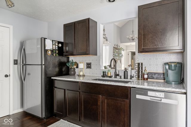 10864 Washington Bay Drive, Fishers, IN 46037