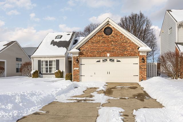 10864 Washington Bay Drive, Fishers, IN 46037