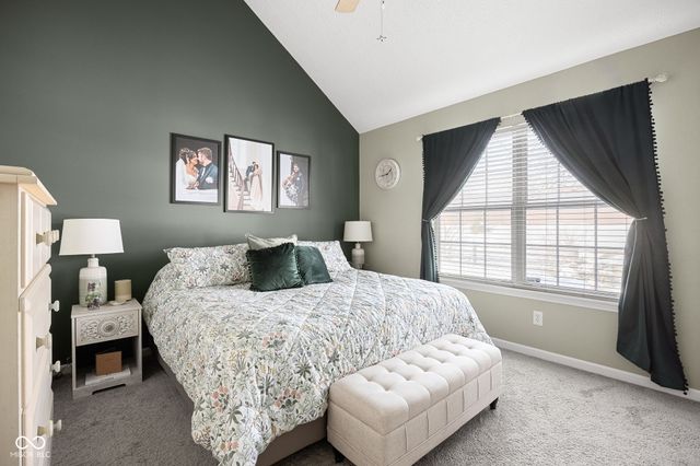 10864 Washington Bay Drive, Fishers, IN 46037