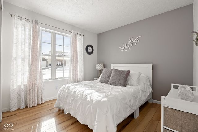 10864 Washington Bay Drive, Fishers, IN 46037