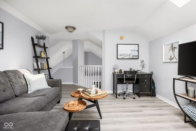 10864 Washington Bay Drive, Fishers, IN 46037