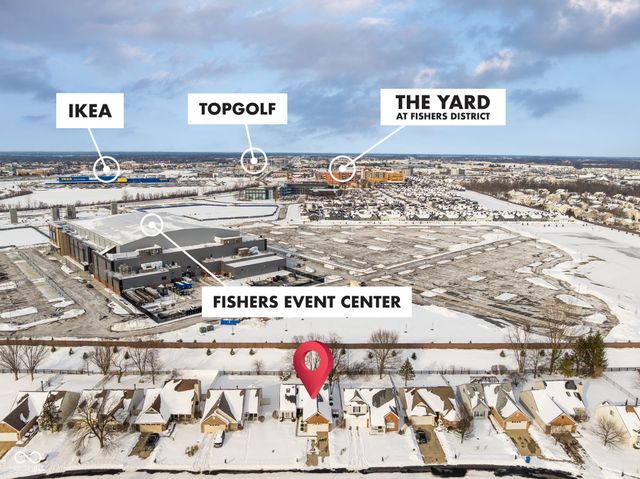 10864 Washington Bay Drive, Fishers, IN 46037