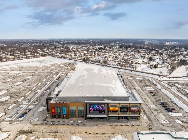 10864 Washington Bay Drive, Fishers, IN 46037